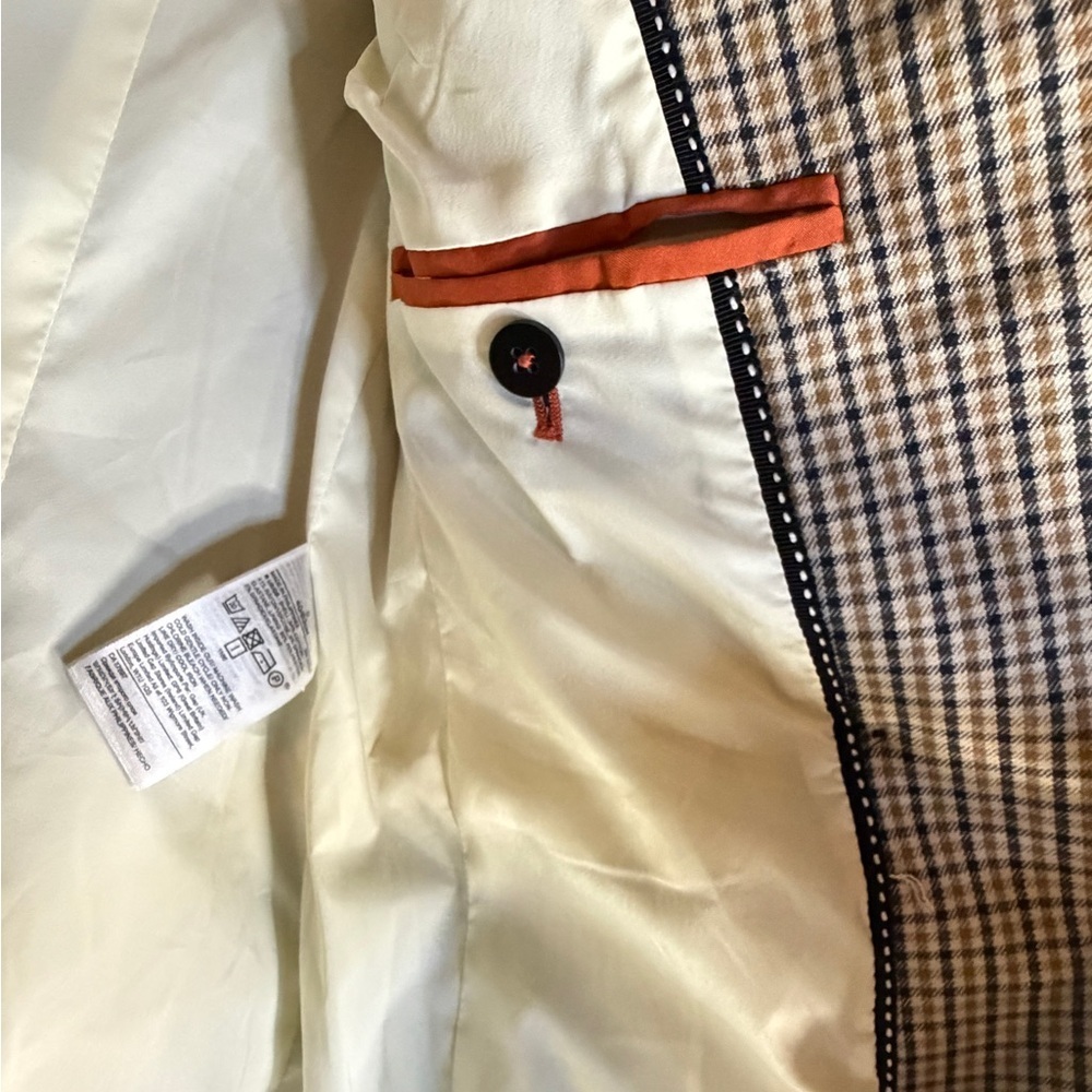 Banana Republic Tan and Brown Checkered Blazer - Picture 5 of 7